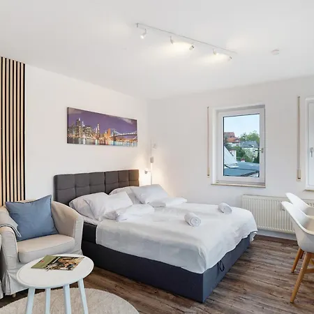Nette Kompakte Mit Balkon * Pforzheim