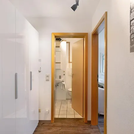 Nette Kompakte Mit Balkon