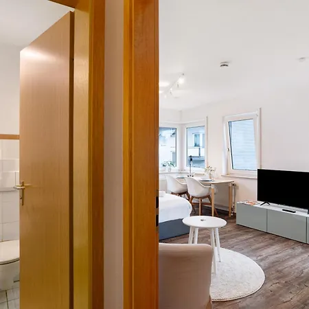 Nette Kompakte Mit Balkon Apartment
